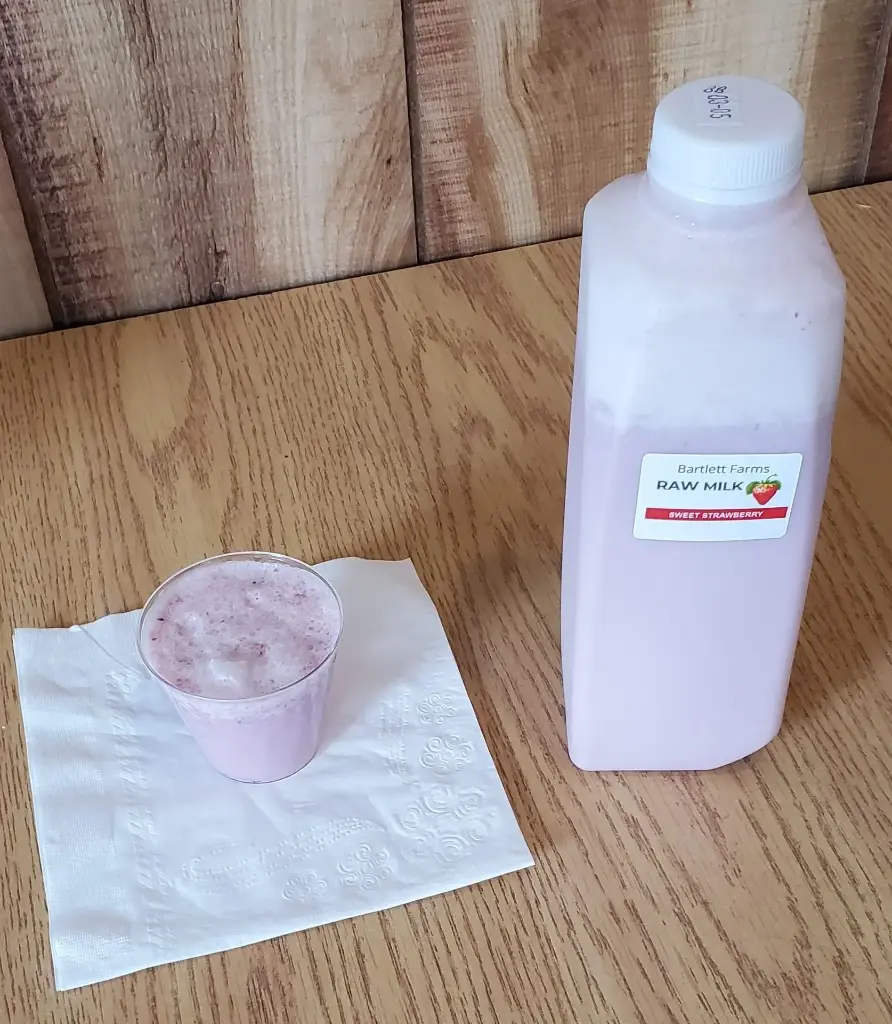 Raw Milk, Strawberry (qt)