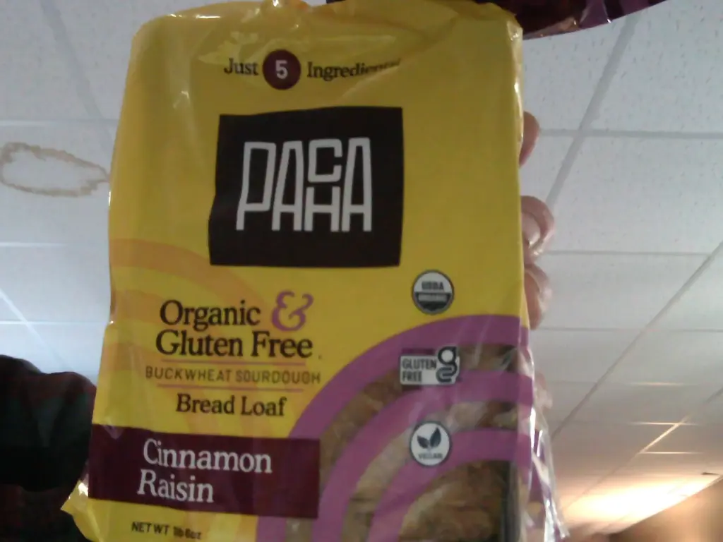 Pacha bread, cinnamon raisin