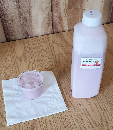 Raw Milk, Strawberry (qt)